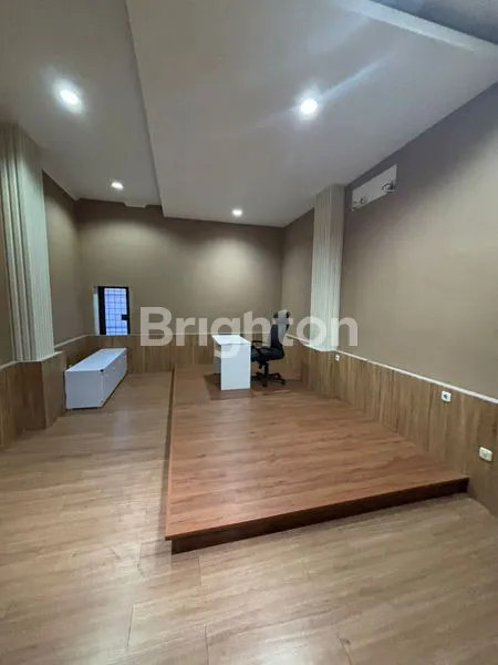 image RUKO GADING HIBRIDA AREA KOMERSIL RAMAI RUKO 4 LANTAI FULL RENOV SIAP PAKAI COCOK UNTUK KANTOR, SALON, YOGA (2)