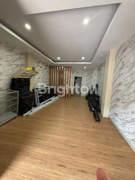 image RUKO GADING HIBRIDA AREA KOMERSIL RAMAI RUKO 4 LANTAI FULL RENOV SIAP PAKAI COCOK UNTUK KANTOR, SALON, YOGA (4)