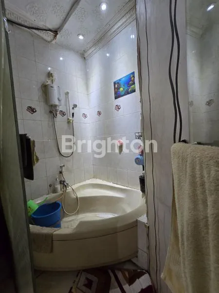 image RUMAH MEWAH 2 LANTAI KEBUN JERUK (4)