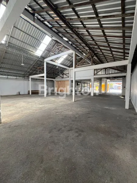 image SEWA RUMAH & GUDANG STRATEGIS, 2 LANTAI, LT 600M², SHM (4)