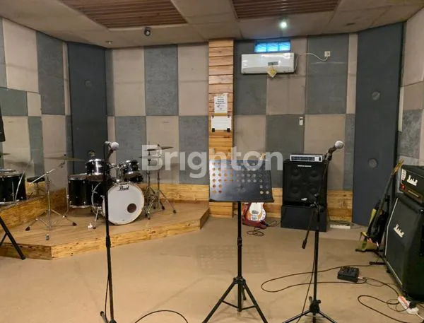 image RUANG USAHA CAFE & STUDIO MUSIC SURAPATI CIBEUNYING KALER BANDUNG (5)