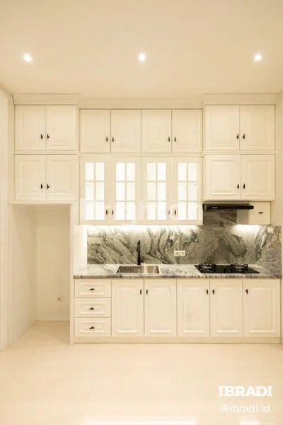 image RUMAH SIAP HUNI  &  MEWAH  3 LANTAI – (4)