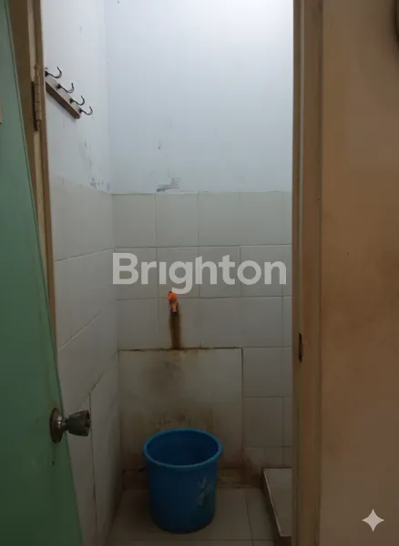 image DI JUAL RUMAH STRATEGIS PINGGIR JALAN LUAS 142M PERUMNAS 3 BEKASI TIMUR (6)