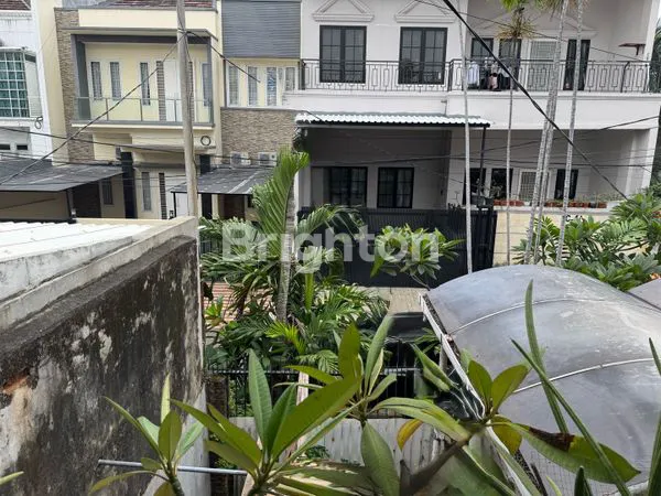 image RUMAH 2 LANTAI DI PULOMAS JAKARTA TIMUR (8)