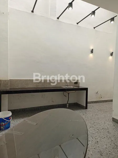 image RUMAH LUAS JALAN IMAN BONJOL (6)