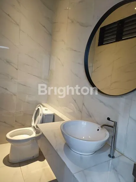 image RUMAH LUAS JALAN IMAN BONJOL (5)