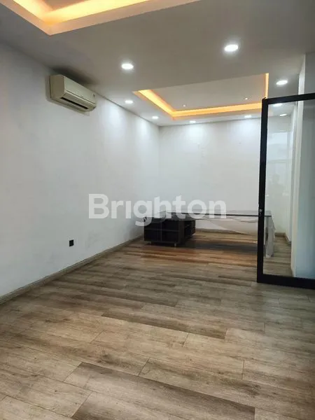 image RUMAH LUAS JALAN IMAN BONJOL (8)