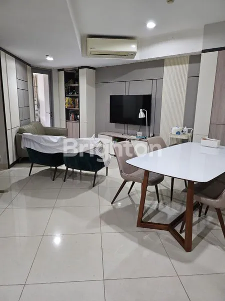 image TOWNHOME FULL FURNISHES THE MANSION BOUGENVILLE TOWER EMERALD  LANTAI 2 VIEW SWIMMING POOL DAERAH KEMAYORAN, JAKARTA PUSAT (2)