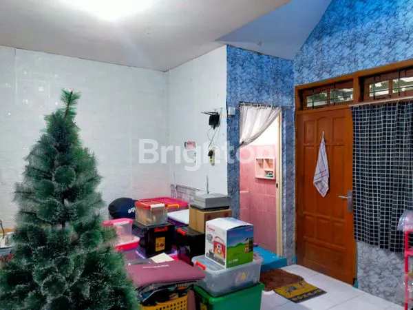 image \U2B50DIJUAL RUMAH 2,5 LANTAI, DAERAH PACAR KEMBANG (2)