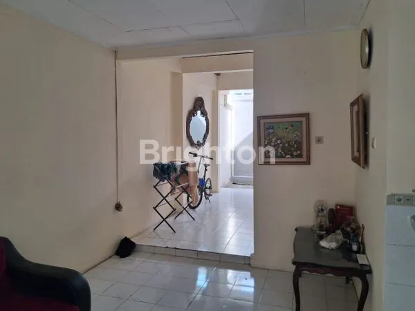 image RUMAH DI SEWA KAN SIAP HUNI SEKTOR 7B GADING SERPONG TANGERANG (3)