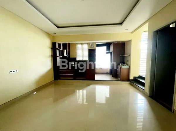 image DIJUAL RUMAH 2LANTAI 4BR DI DENPASAR TIMUR BALI  (2)