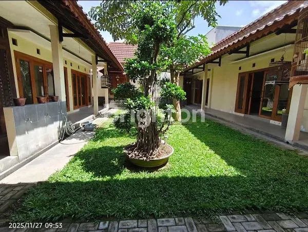 image *RUMAH MEWAH ETNIK LIMASAN JOGLO LINGKUNGAN ASRI DI COLOMADU* (5)