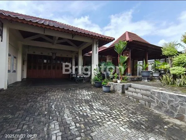 image *RUMAH MEWAH ETNIK LIMASAN JOGLO LINGKUNGAN ASRI DI COLOMADU* (4)