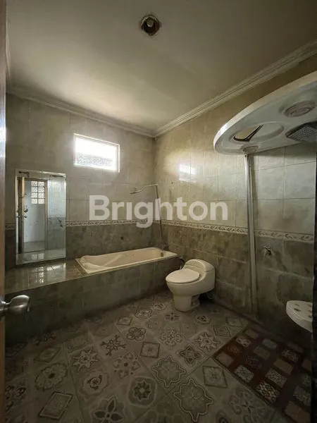 image JUAL RUMAH 2 LANTAI  BATUNUNGGAL (7)