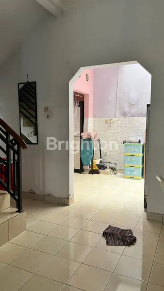 image RUMAH SIAP HUNI 2 LANTAI DI KOSAMBI BARU, SHM (3)
