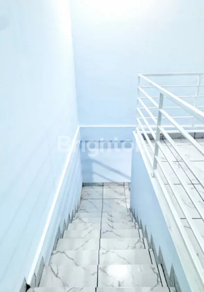 image RUKO GANDENG DUA LANTAI DI PORIS JAYA TANGERANG DENGAN PARKIRAN LUAS DAN AKSES STRATEGIS (5)