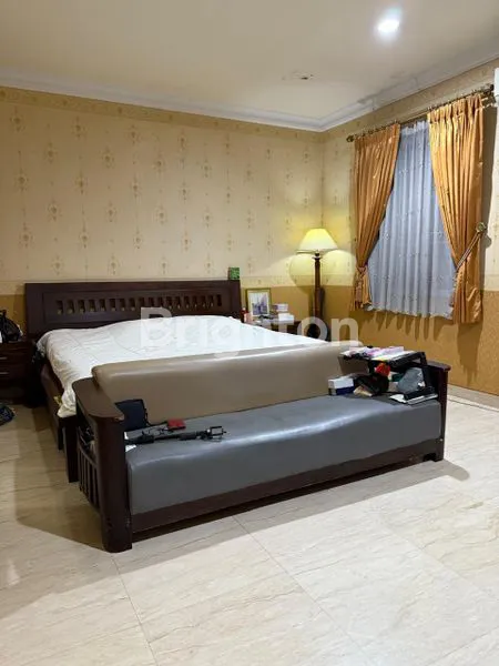 image RUMAH CANTIK DAN MEWAH DI CLUSTER MEWAH DI KOTA WISATA CIBUBUR (2)