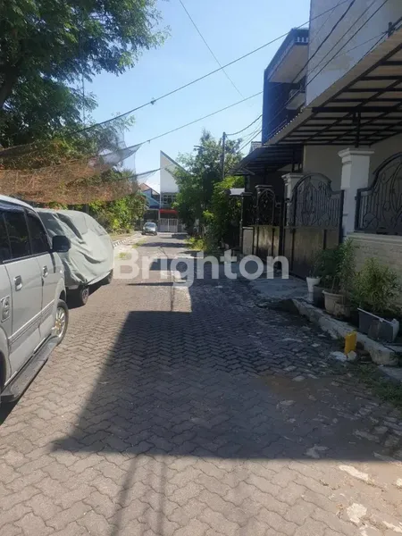 image RUMAH RUNGKUT ASRI, BARU RENOV SIAP HUNI, DEKAT RAYA MERR, DEKAT RUNGKUT MAPAN KAMPUS UPN PANDUGO DAN NIRWANA  (3)