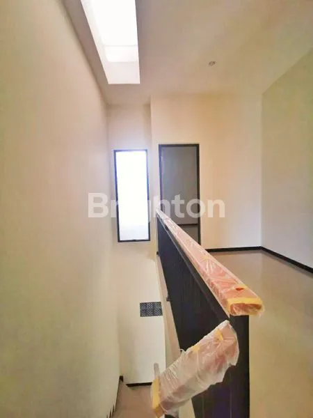 image RUMAH MINIMALIS BARU STRATEGIS, 1 MENIT MERR (7)