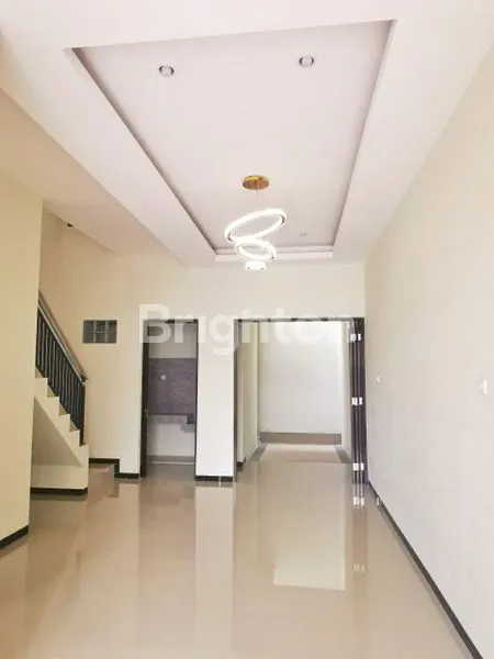 image RUMAH MINIMALIS BARU STRATEGIS, 1 MENIT MERR (2)