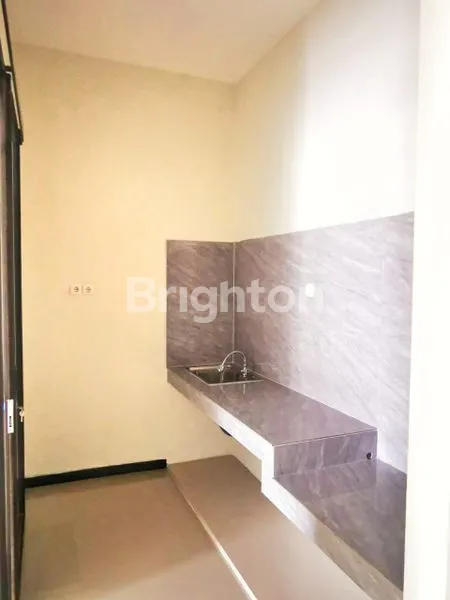 image RUMAH MINIMALIS BARU STRATEGIS, 1 MENIT MERR (8)