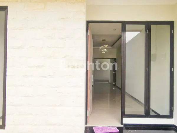 image RUMAH MINIMALIS BARU STRATEGIS, 1 MENIT MERR (6)