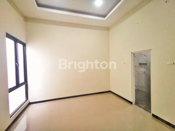 image RUMAH MINIMALIS BARU STRATEGIS, 1 MENIT MERR (5)