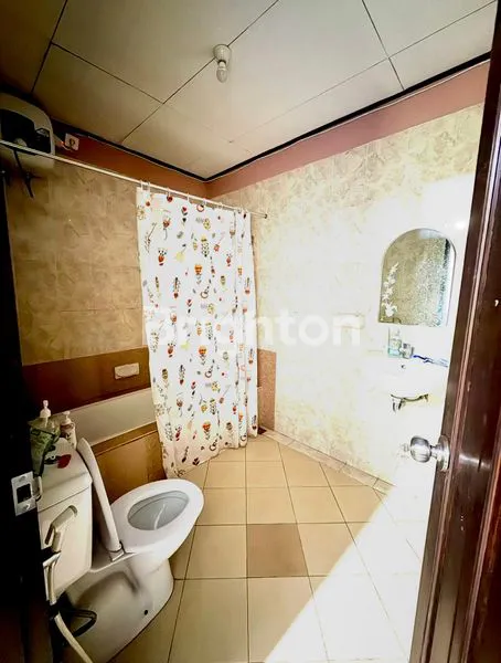 image RUMAH CANTIK DENGAN DESAIN UNIK (8)