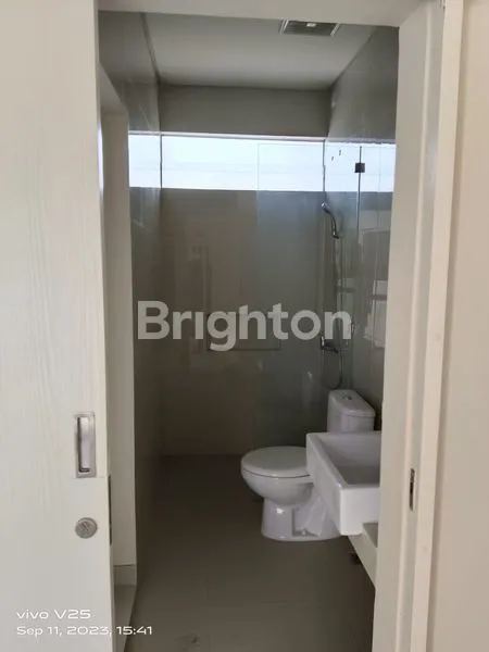 image BUTUH JUAL CEPAT\' RUMAH CENTRAL PARK JUANDA  (7)