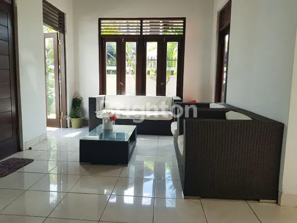 image RUMAH MEWAH DIKAWASAN STRATEGIS DAERAH JIMBARAN (5)