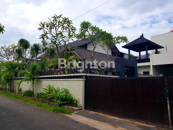 image RUMAH MEWAH DIKAWASAN STRATEGIS DAERAH JIMBARAN (1)