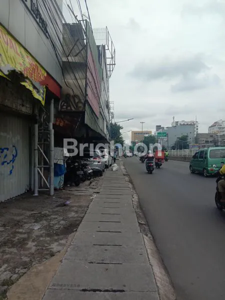 image RUKO 2 LANTAI ROXY TOMANG JAKARTA BARAT LETAK BAGUS DAN STRATEGIS RAMAI (1)