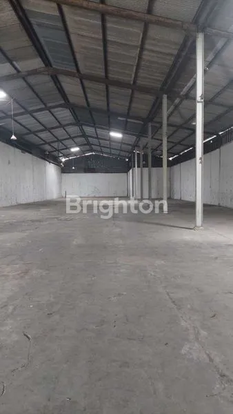 image GUDANG KAPUK KAMAL BISA AKSES KONTAINER 40 FEET DEKAT KE TOL BANDARA (1)