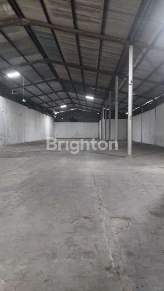 image GUDANG KAPUK KAMAL BISA AKSES KONTAINER 40 FEET DEKAT KE TOL BANDARA (3)