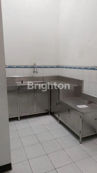 image RUMAH SANGAT TERAWAT 1,5 LANTAI DI LEBAK INDAH REGENCY SURABAYA (8)