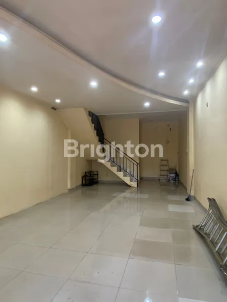 image RUKO 2 LANTAI DI RAYA BINONG LIPPO KARAWACI TANGERANG – JALAN UTAMA, AREA RAMAI DAN HIDUP (2)