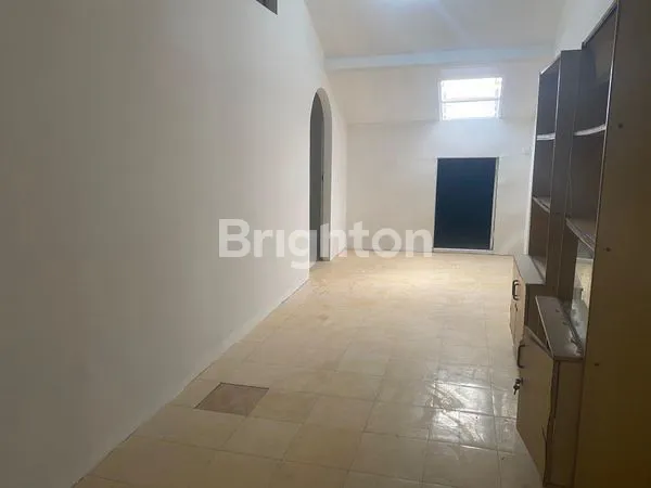 image RUMAH MEWAH 3 LANTAI LT 269M² DI GREENVILLE (4)