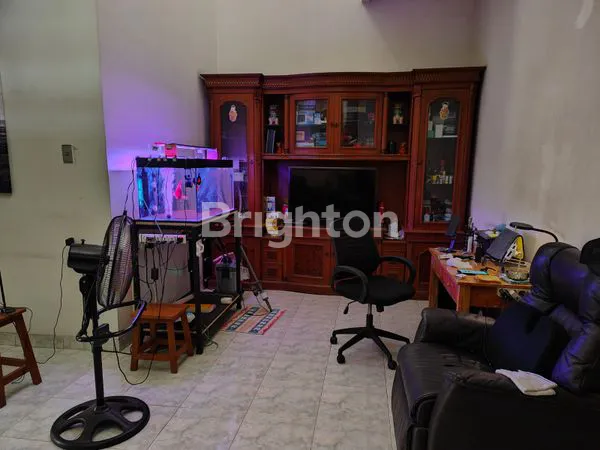 image RUMAH 2 LANTAI DI KOMPLEKS FAVORIT PLUIT  (4)