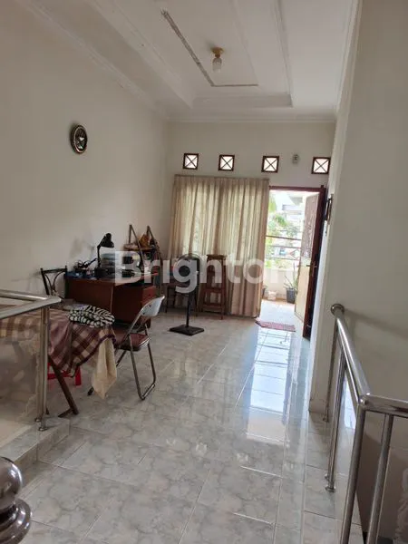 image RUMAH 2 LANTAI DI KOMPLEKS FAVORIT PLUIT  (5)