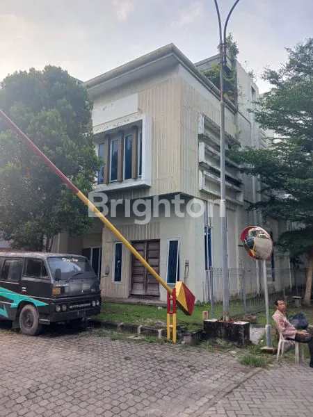 image RUMAH VILLA KOSONG DI KOMPLEK GRAHA METROPOLITAN, MEDAN (1)