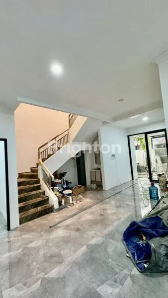 image RUMAH 2 LANTAI MINIMALIS MODERN BARU GRESS SIAP PAKAI DHARMAHUSADA MAS DEKAT KENJERAN MULYOSARI PAKUWON CITY SUTOREJO UNAIR A KERTAJAYA INDAH DHARMAHUSADA GALAXY MALL (2)