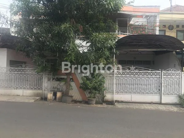 image RUMAH STRATEGIS DEKAT GERBANG TOL KEBON JERUK JAKARTA BARAT (1)