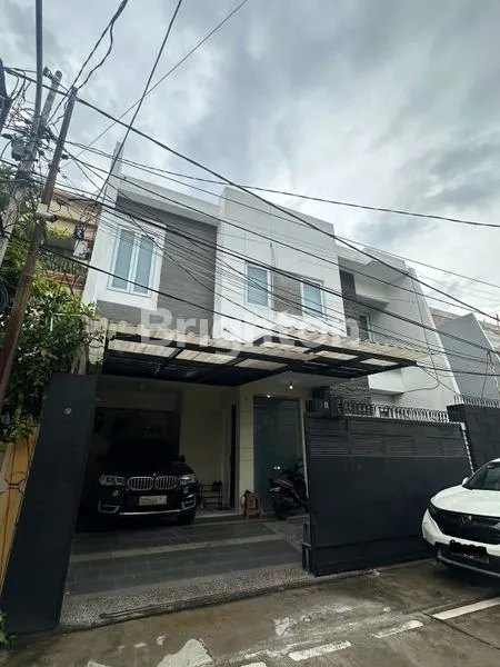 image RUMAH 2.5 LANTAI RAJAWALI SELATAN (1)