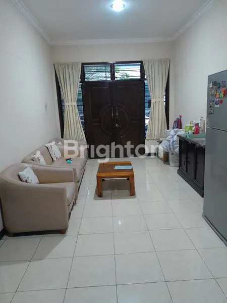 image RUMAH DI PERUMAHAN DARMO BARU (2)