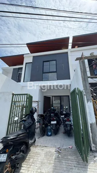 image RUMAH 2 LANTAI MODERN MINIMALIS BARU GRESS SIAP HUNI SEMOLOWARU DEKAT MERR NGINDEN ARAYA GALAXY MALL (1)