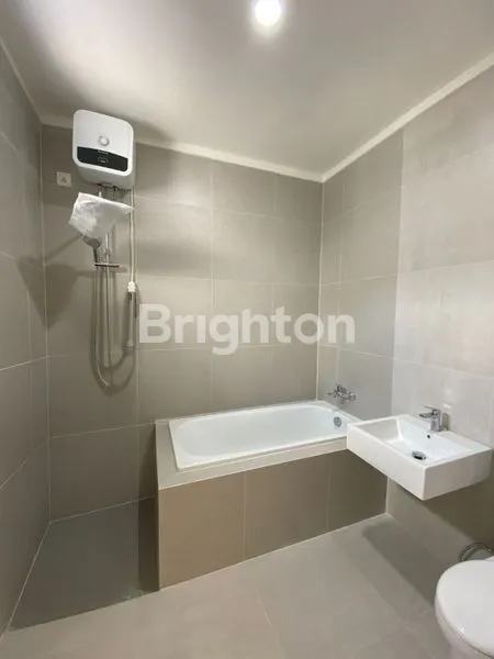 image DIJUAL RUMAH 2 LANTAI DI GRAHA RAYA BINTARO 1.5 M (5)