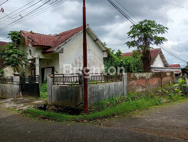 image RUMAH LUAS DI MALANG, HARGA TERJANGKAU (4)