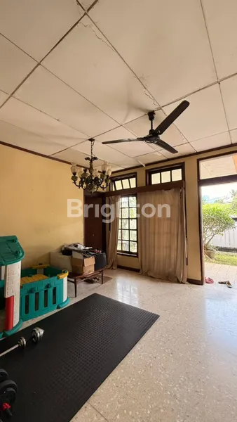 image RUMAH HITUNG TANAH SUPER STRATEGIS KAPTEN TENDEAN DEKAT SENOPATI DAN KUNINGAN JAKARTA SELATAN  (4)