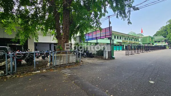 image DIJUAL GEDUNG EXBANK SIAP RENO DI JAKARTA PUSAT (2)