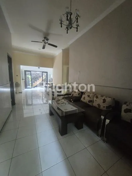 image RUMAH SIAP HUNI DI RUNGKUT BARATA LUAS 160M2 DEKAT MERR, UPN, RUNGKUT INDUSTRY, GUNUNG ANYAR (3)